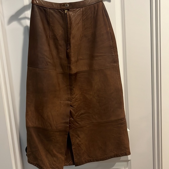 Vintage Banana Republic Leather Skirt size 8 circa 1985 - Picture 5 of 6
